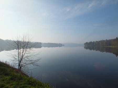Lac des Settons de la rive droite